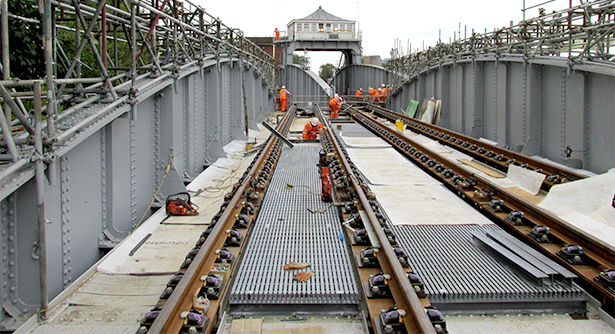 0858-Swing Bridge Surface Grating-Main